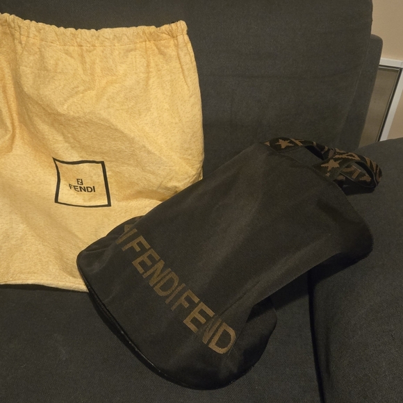 Fendi handbag with with sack bag - Picture 2 of 3